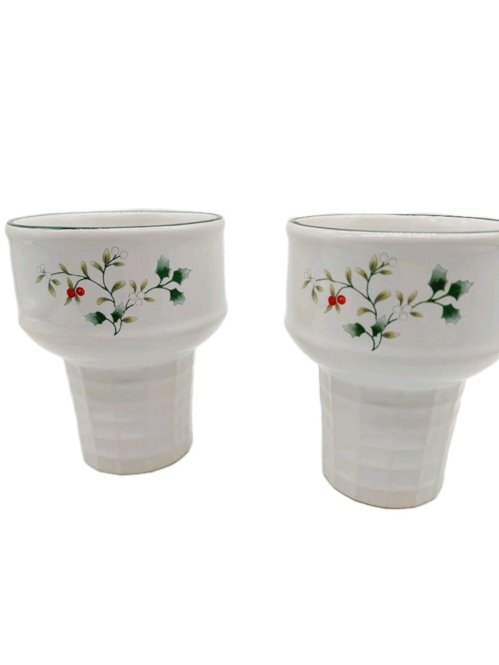 Pfaltzgraff "Winterberry" Ice Cream Cone Shaped Dish Stoneware Set Of 2